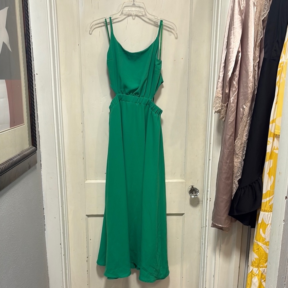 Leela & Lavender Elegant Green Spaghetti Strap Dress Dress Meduim